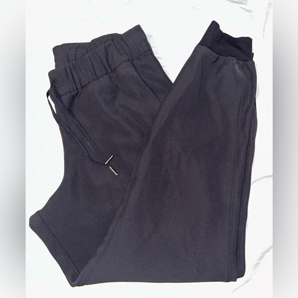 Lululemon black tech joggers size 8
